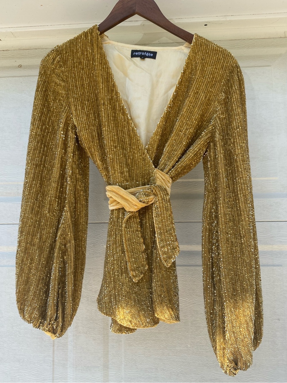Beautiful Retrofête Gold Sequin Wrap Top